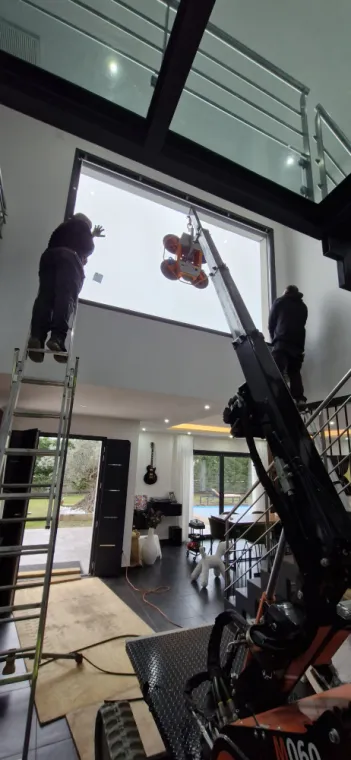 Pose de vitrages à l'intérieur d'une maison à Toulouse, Le Tarn, MALZAC LEVAGE